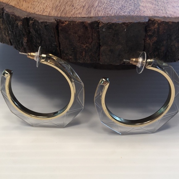 NEW Gottex 2 1/4” Hoopla Clear Lucite 18 KT Gold Plated Geometric Hoop Earrings - Picture 7 of 10